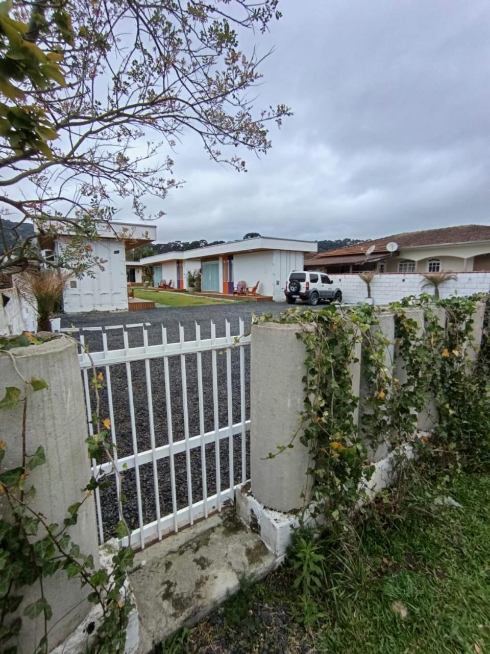 Container Guesthouse - 3 อูรูบิซิ ภายนอก รูปภาพ